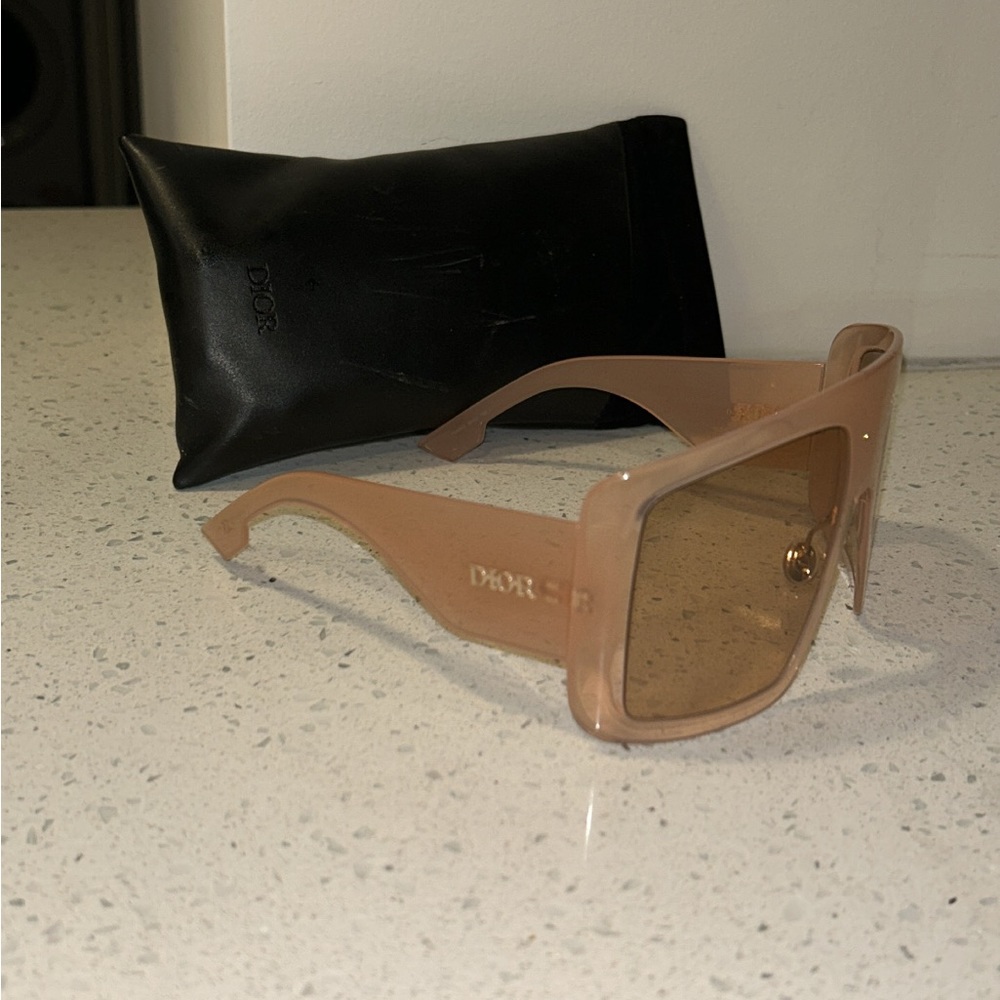 Dior “SoLight” light pink sunglasses